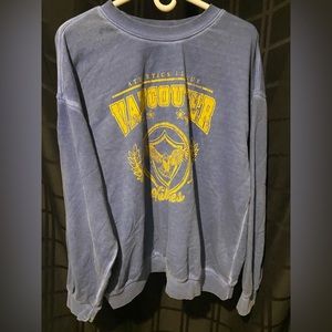 Medium Vancouver crewneck!